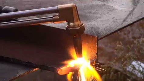 Can propane cut metal?