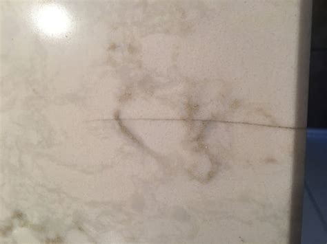 Can quartz crack from cold?