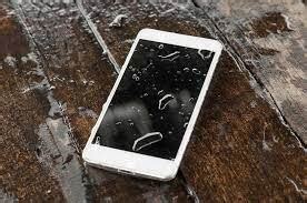 Can salt spoil a phone?