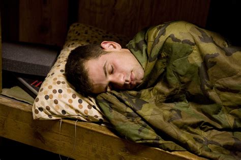 Can soldiers sleep during war?