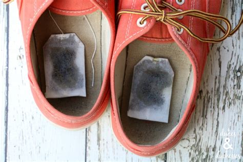 Can tea bags get rid of smelly shoes?