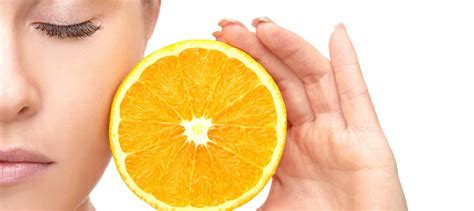 Can vitamin C discolor skin?