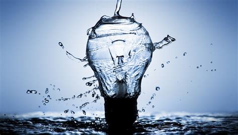 Can water touch electricity?