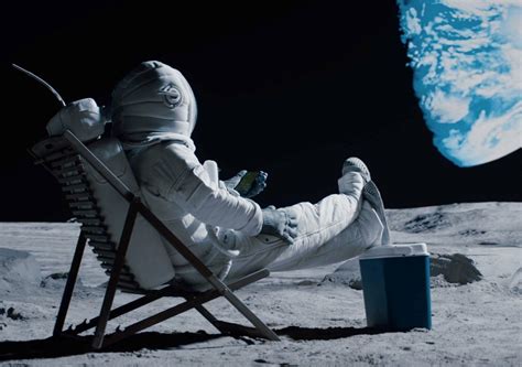 Can we survive in the Moon without oxygen?