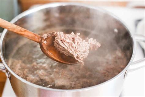 Can you boil meat to kill bacteria?