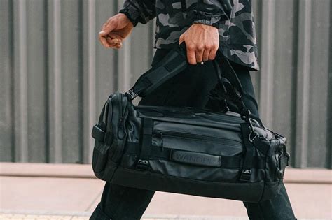 Can you carry a duffle bag like a backpack?