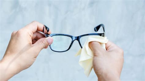 Can you clean reading glasses with washing up liquid?