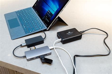 Can you connect a USB to a Surface Pro 9?