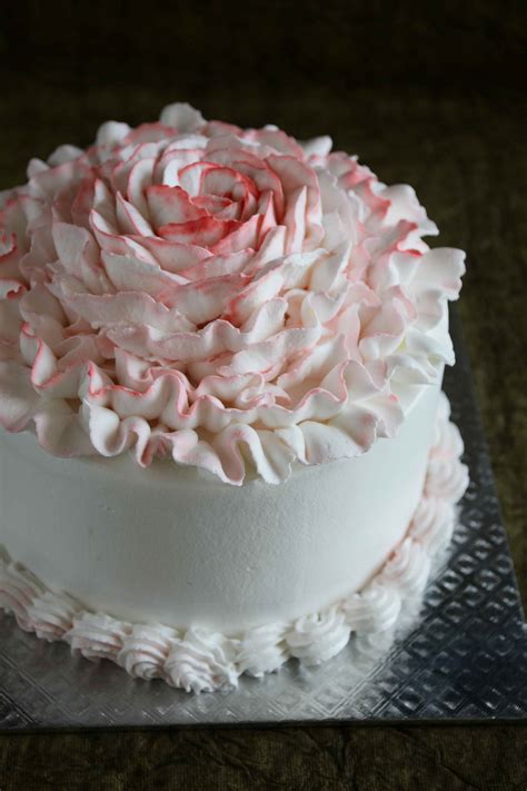 Can you decorate with whipped cream?