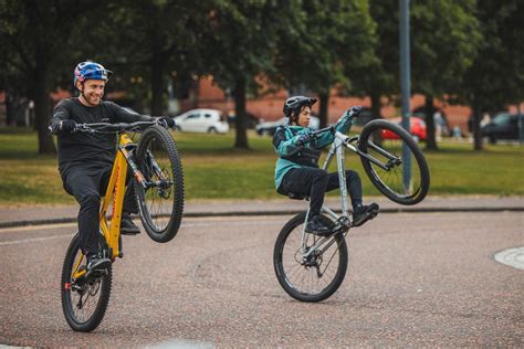 Can you do a wheelie on a 125cc bike?