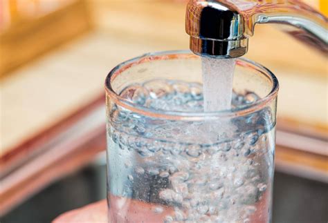 Can you drink tap water in Paris?