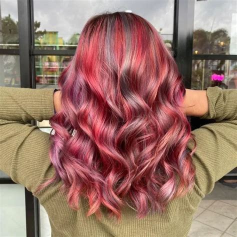 Can you dye grey hair pink?