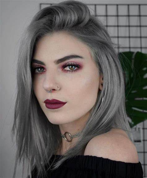 Can you dye grey hair red?