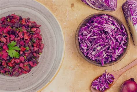 Can you eat raw red cabbage?