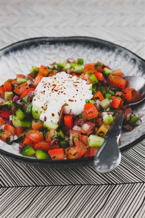 Can you eat salad in Turkey?