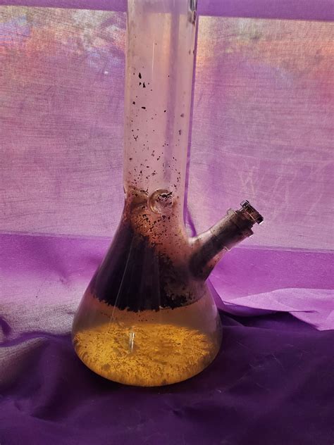 Can you get an infection from dirty bong water?