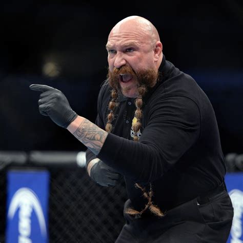 Can you have a beard in the UFC?