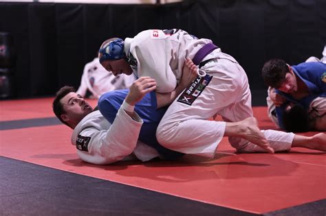 Can you have nails in BJJ?