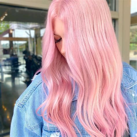 Can you have pink hair at Starbucks?