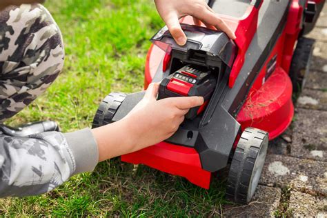 Can you jumpstart a lawnmower with a car?