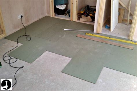 Can you lay laminate on concrete without underlay?