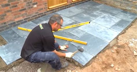 Can you lay slabs without cement?