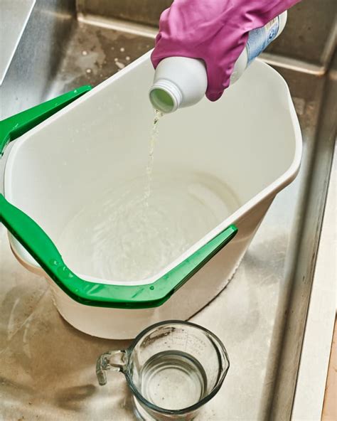 Can you leave bleach on a surface?