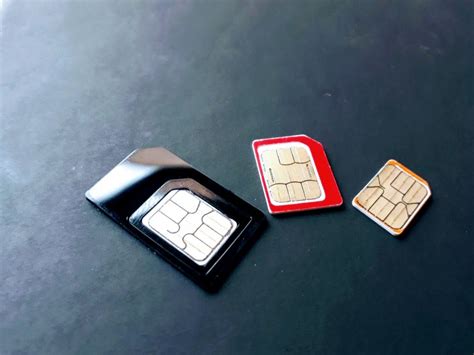 Can you lock a SIM card?