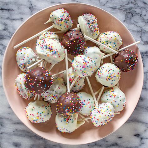 Can you make cake pops 2 days in advance?