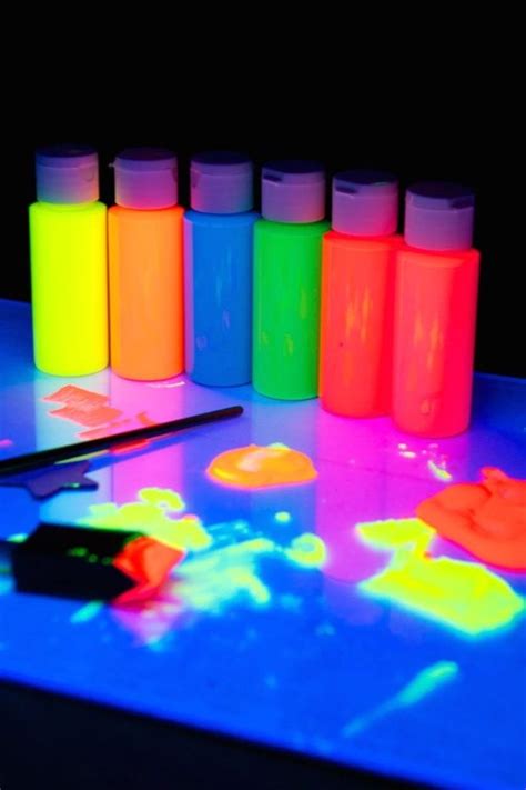 Can you make glow in the dark glass?