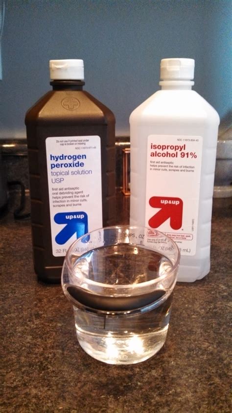 Can you mix alcohol hydrogen peroxide and vinegar?