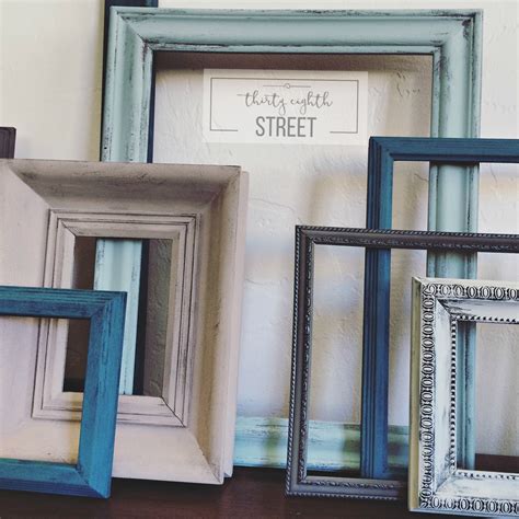 Can you paint old picture frames?