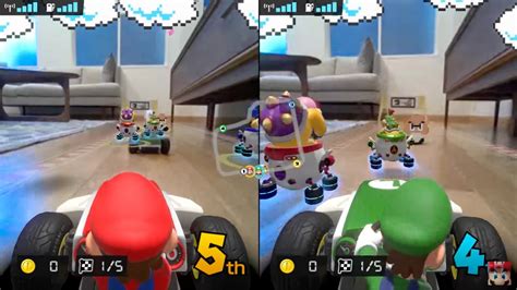 Can you play 4 player Mario Kart with 2 switches?