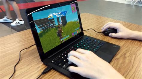 Can you play Fortnite on laptop?