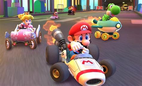 Can you play Mario Kart Tour app with friends?