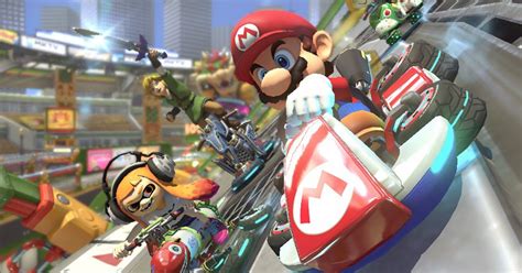 Can you play Mario Kart online with friends and randoms?