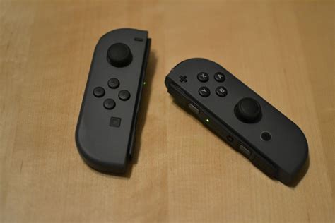 Can you play with one Joy-Con?