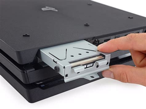 Can you put a PS4 slim hard drive in a PS4?