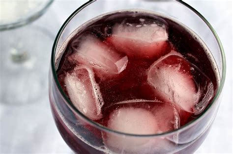 Can you put ice in red wine?