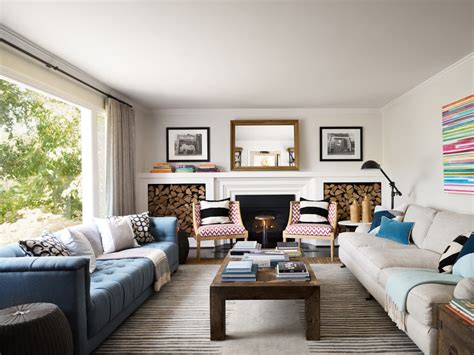 Can you put two different sofas in living room?