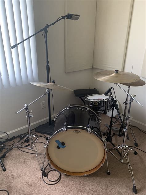 Can you record drums in a small room?