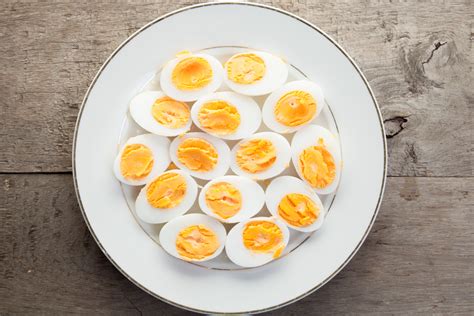 Can you reheat cooked eggs?