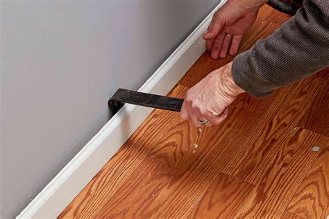 Can you remove and replace vinyl flooring?