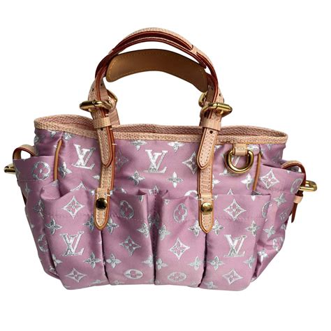 Can you return Louis Vuitton in another country?