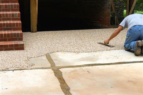 Can you sprinkle cement over gravel?