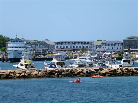 Can you stay on Block Island in winter?