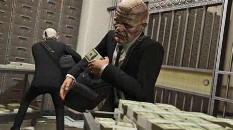 Can you steal money in GTA 5?