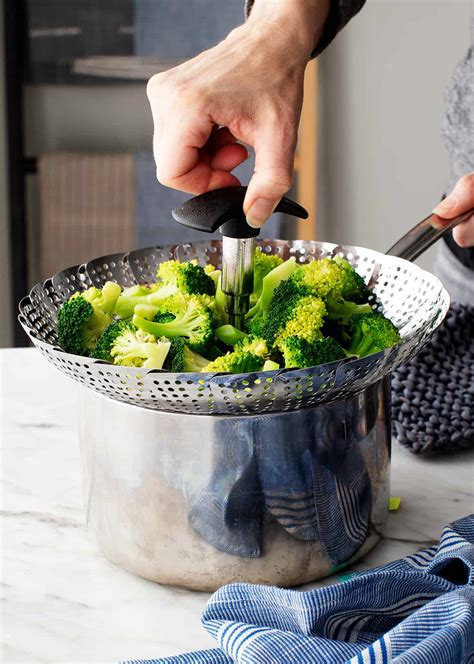 Can you steam broccoli in a bamboo steamer?