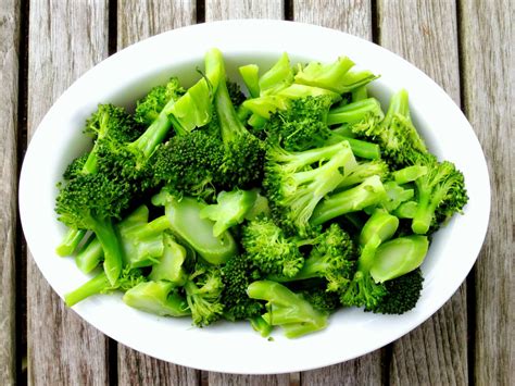 Can you steam broccoli in microwave?
