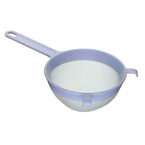 Can you steam with a plastic sieve?